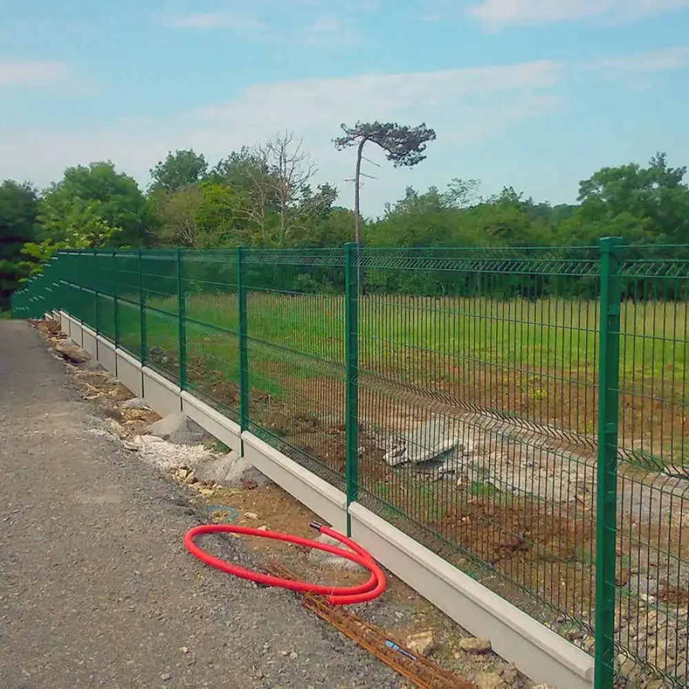 Pose de clôture pour un jardin à Luçon par Bernier Paysage